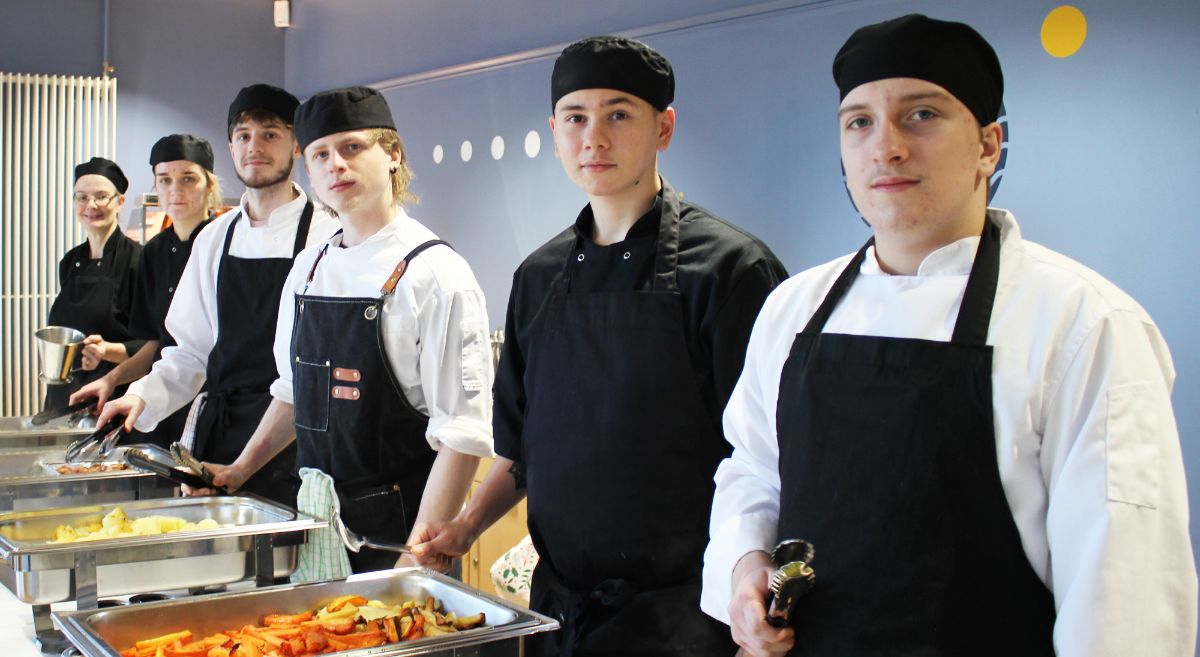 Professional Chef students ready to serve festive lunch